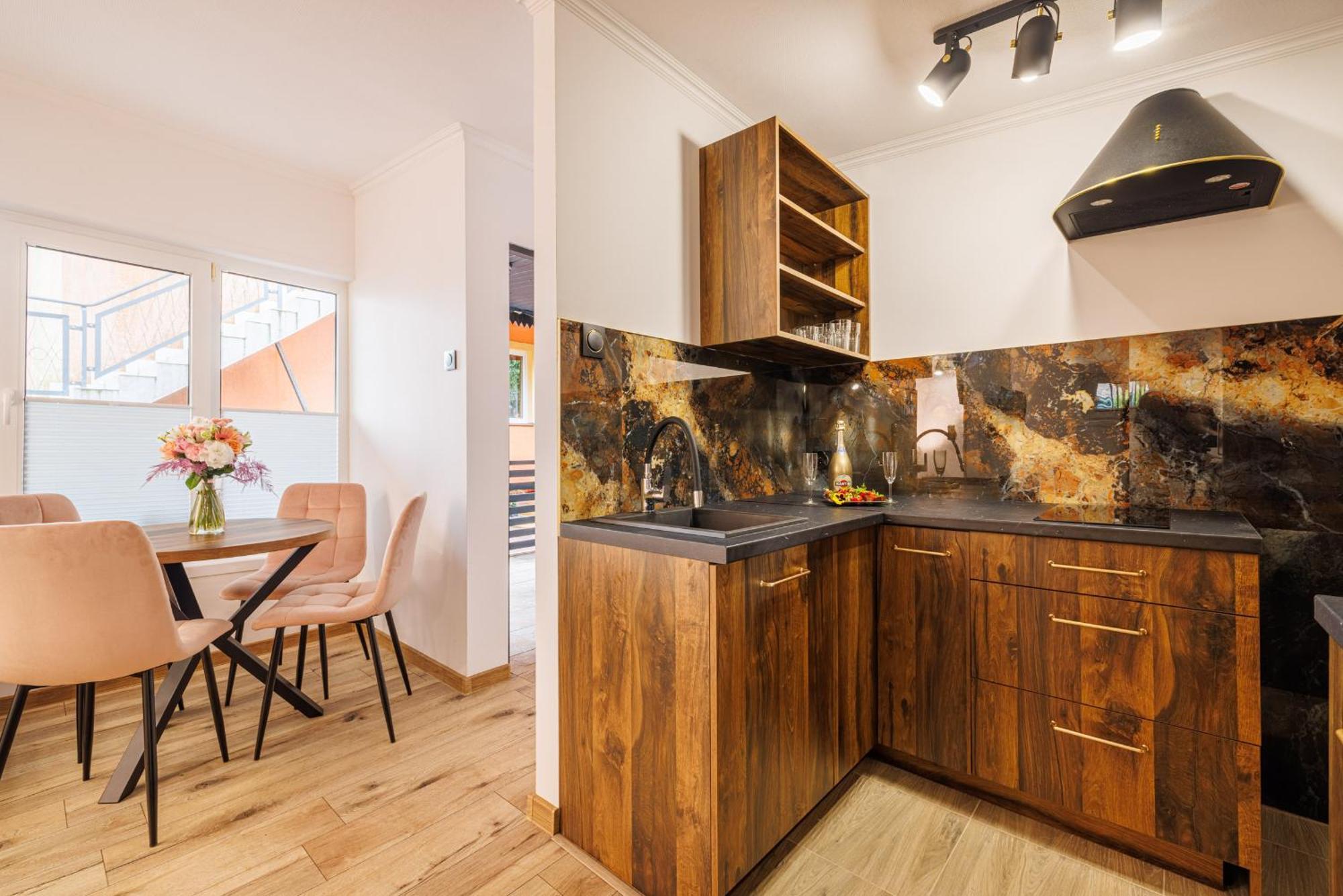 Dom Goscinny Marta - Pokoje, Apartamenty, Domki Криница Морска Стая снимка