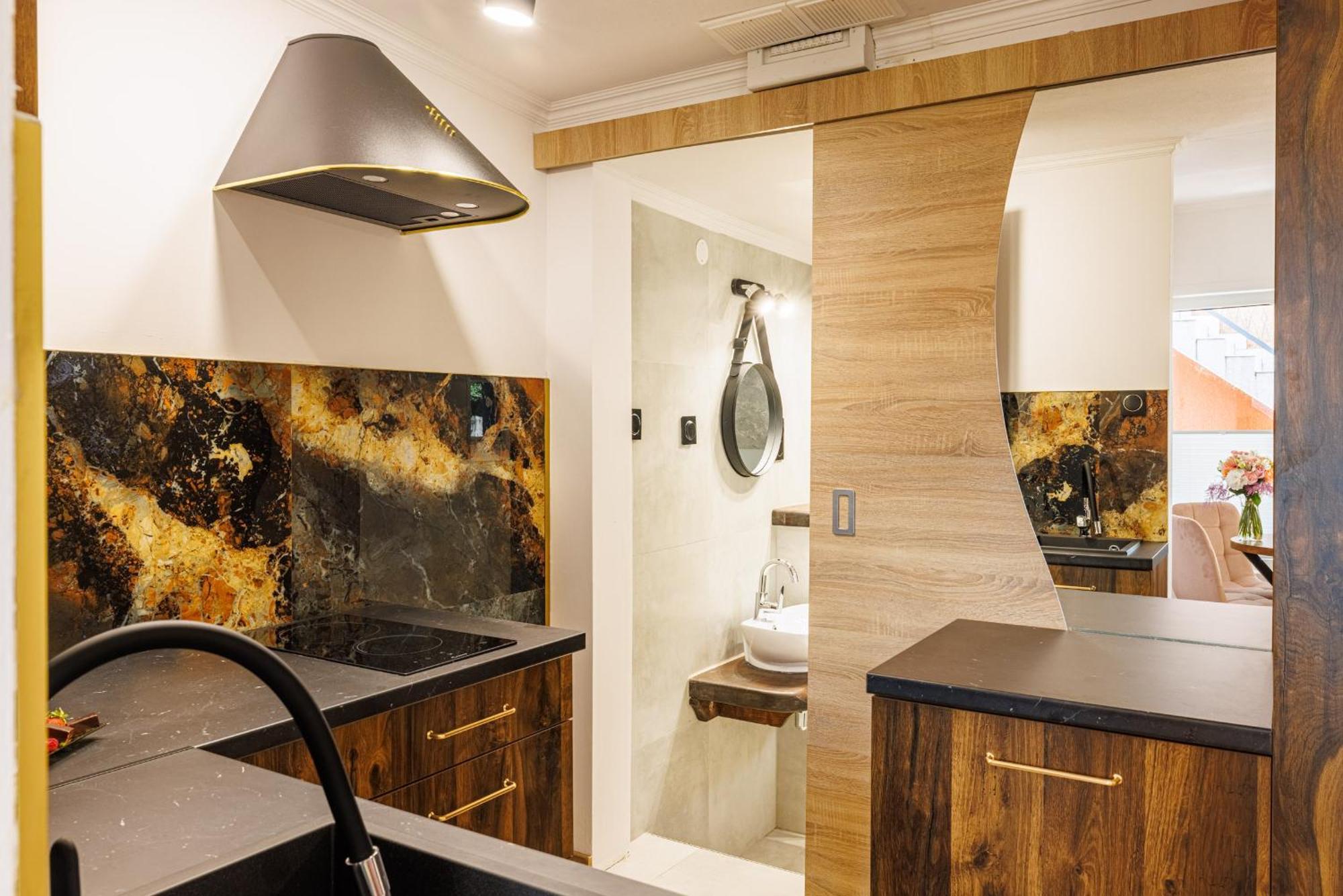 Dom Goscinny Marta - Pokoje, Apartamenty, Domki Криница Морска Екстериор снимка